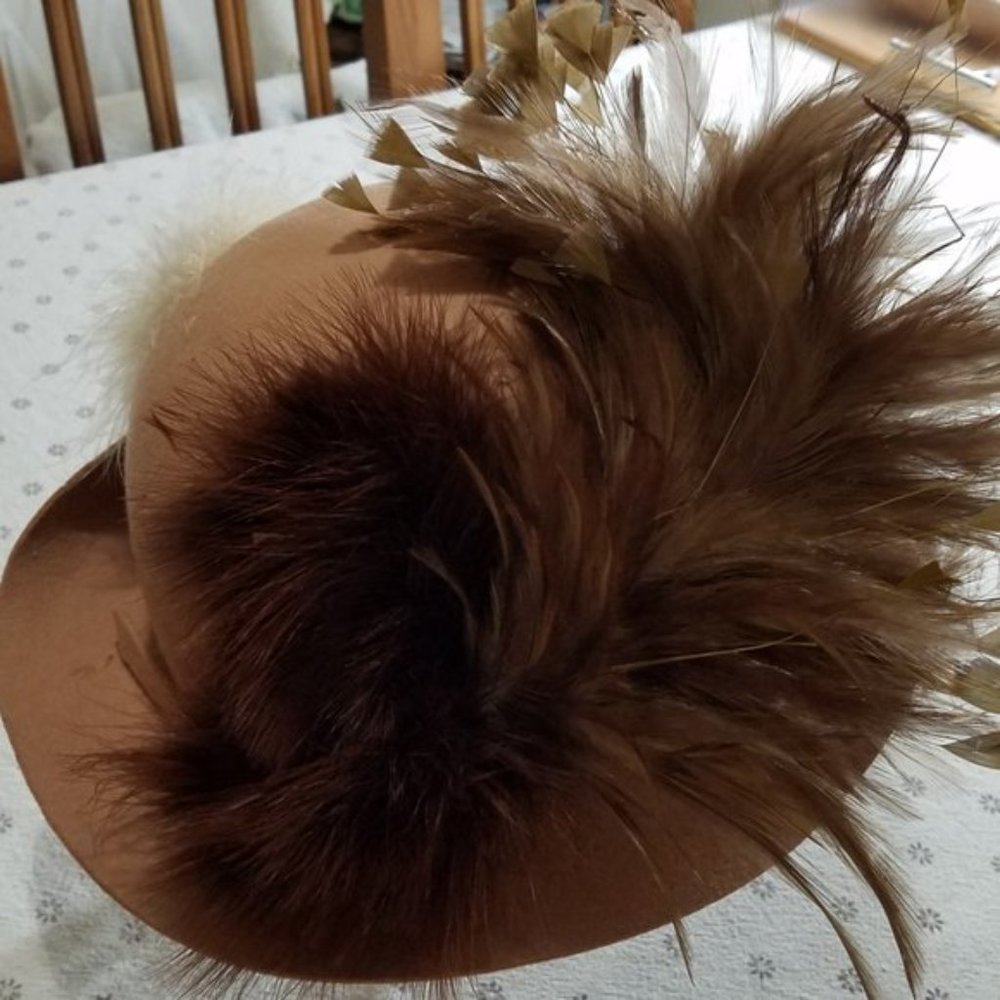 Vintage  hat. By Chelton. Chic.